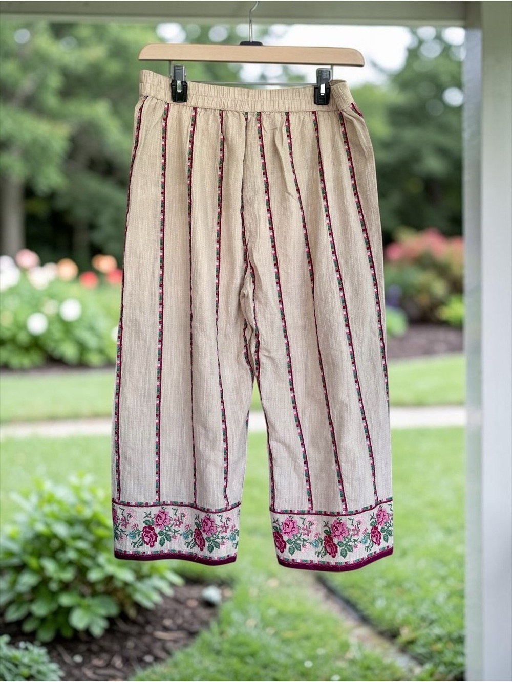 ETHNC Pakistani Embroidered Boho Crop Pants Size Large